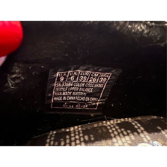 Bobs Womens Size 9 Canvas Slip On Shoe Black Dot Print Southwestern Aztec Tribal - Picture 10 of 10